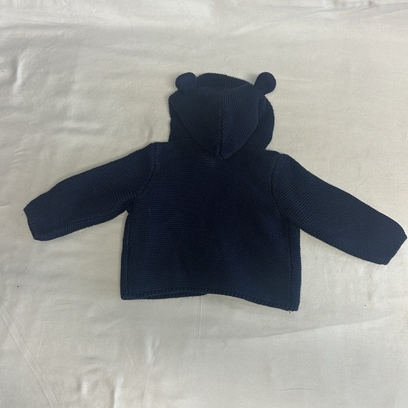 GAP - LIKE NEW Brannan baby bear knit hooded button cardigan sweater. - Picture 2 of 4